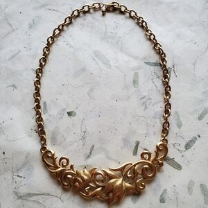Vintage Floral Vine Panel Choker Necklace Gold Tone